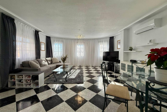 Reventa - Villa - Orihuela Costa - Playa Flamenca