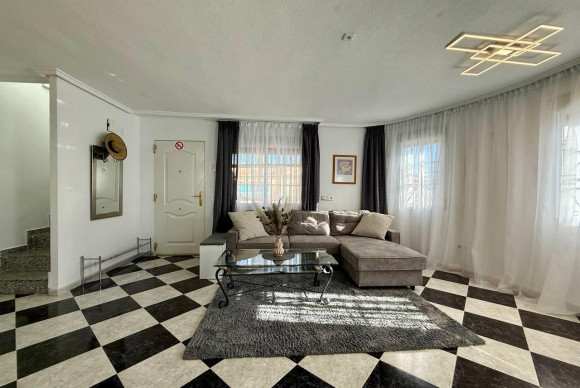 Reventa - Villa - Orihuela Costa - Playa Flamenca