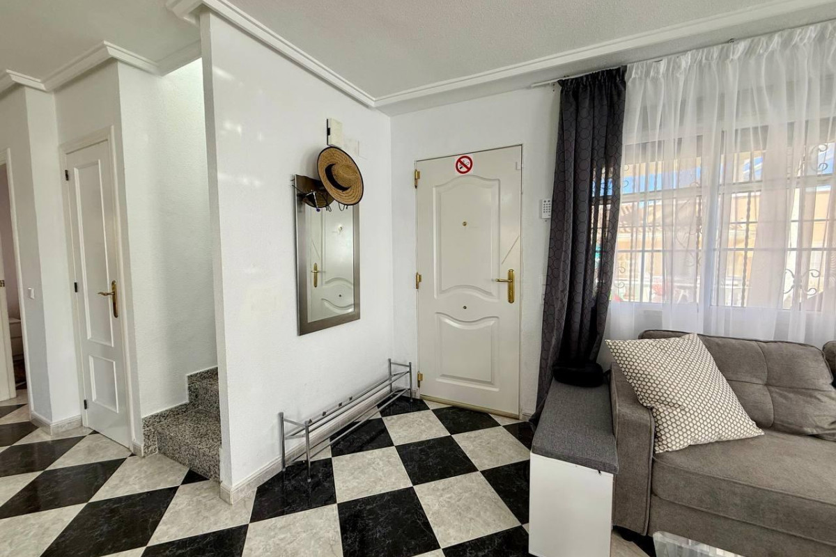 Reventa - Villa - Orihuela Costa - Playa Flamenca