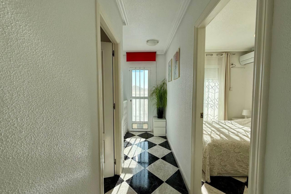 Reventa - Villa - Orihuela Costa - Playa Flamenca