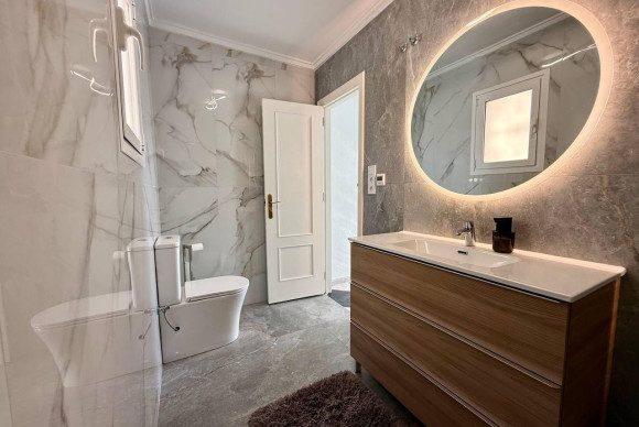 Reventa - Villa - Orihuela Costa - Playa Flamenca