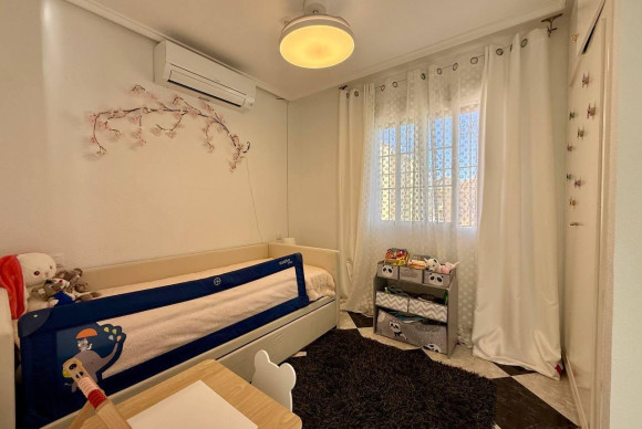 Reventa - Villa - Orihuela Costa - Playa Flamenca