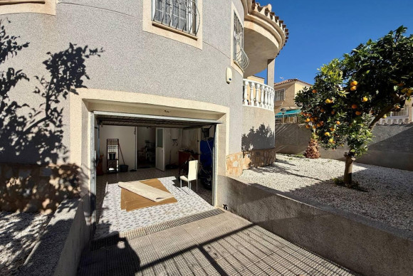 Reventa - Villa - Orihuela Costa - Playa Flamenca