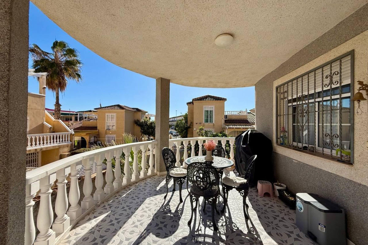 Reventa - Villa - Orihuela Costa - Playa Flamenca