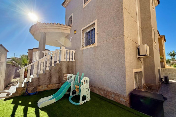 Reventa - Villa - Orihuela Costa - Playa Flamenca