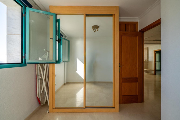 Reventa - Apartamento / piso - Villajoyosa - Cala de Villajoyosa