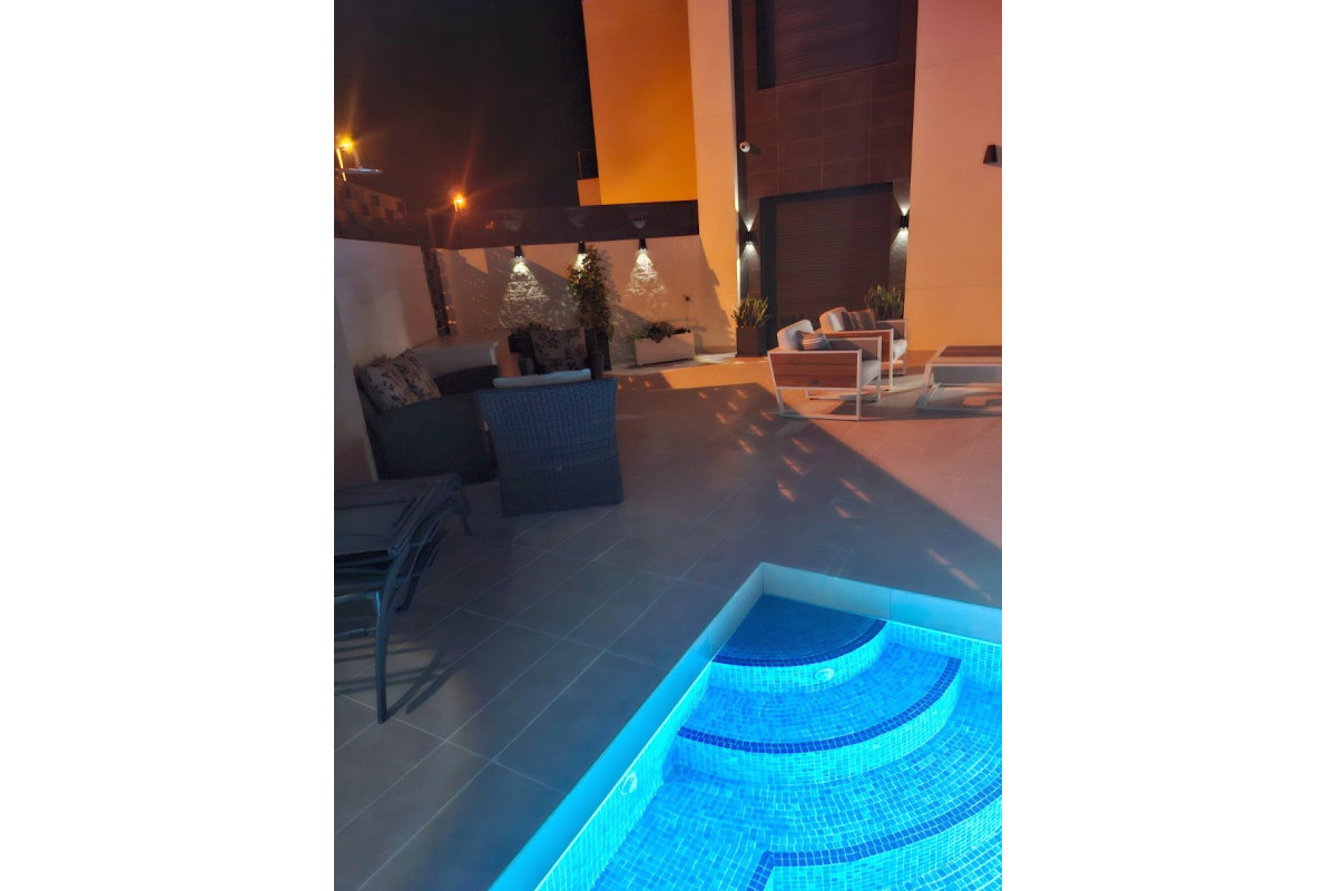 Herverkoop - Vrijstaande Villa - Ciudad Quesada - Pueblo Bravo