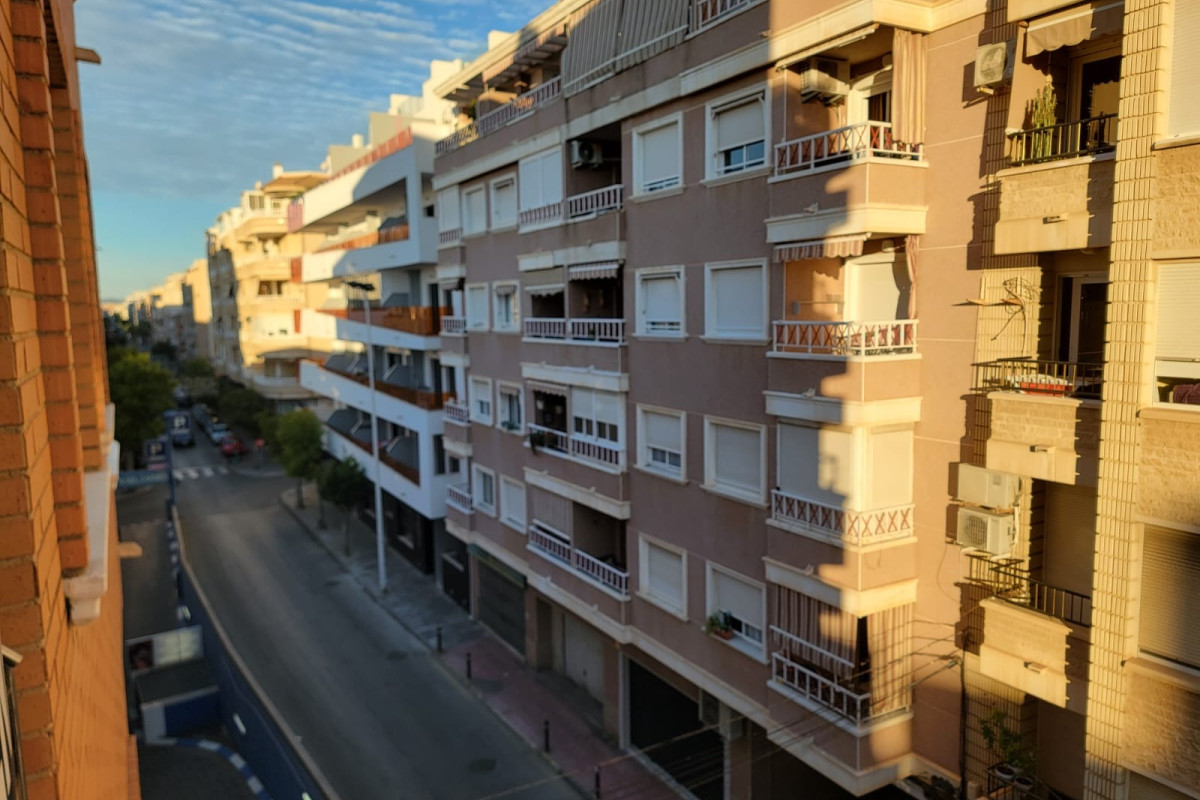 Herverkoop - Appartement  - Torrevieja - Estacion de autobuses