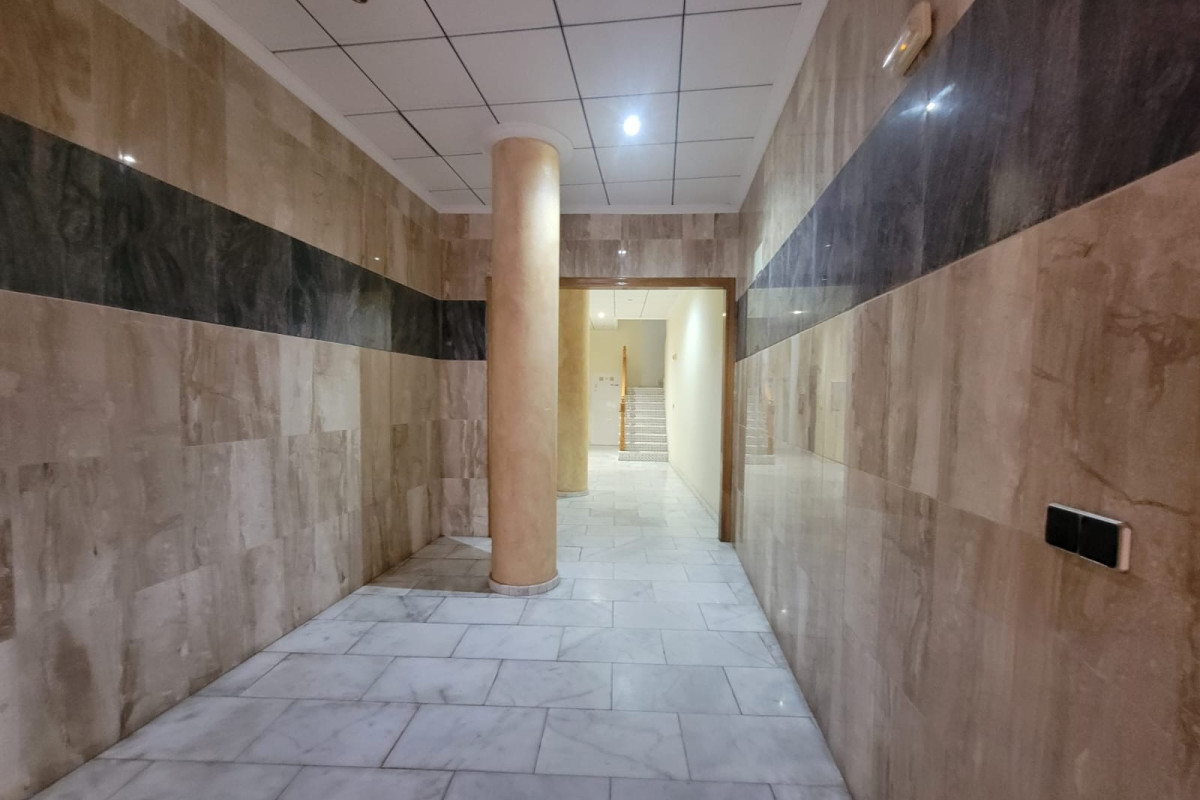 Herverkoop - Appartement  - Torrevieja - Estacion de autobuses