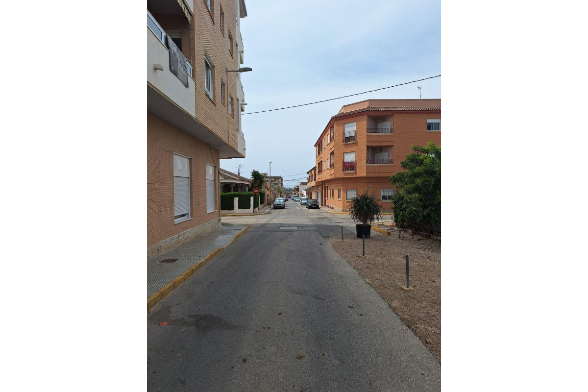 Herverkoop - Winkel Ruimte - Los Montesinos - Pueblo 8