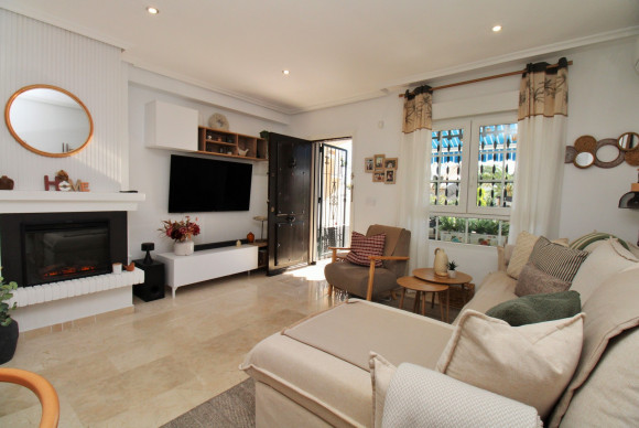 Reventa - Adosado - Villamartin - Las Violetas