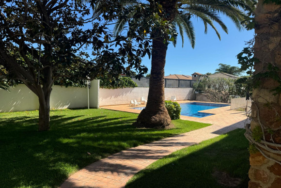 Reventa - Villa de Lujo - Riba - Roja de Turia - Montealcedo