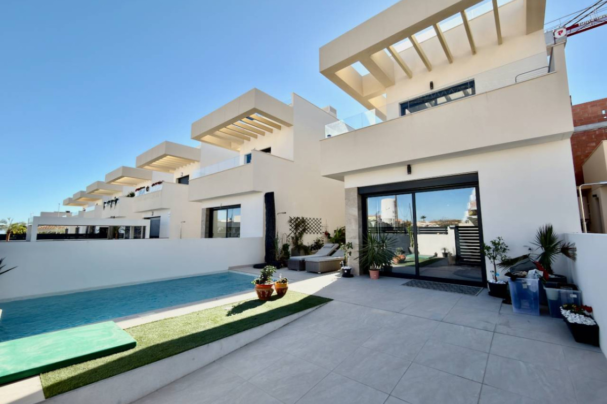 Revente - Villa - Los Montesinos - La Herrada