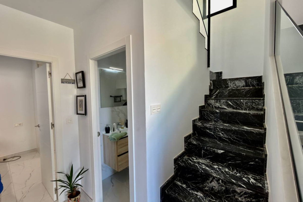 Revente - Villa - Los Montesinos - La Herrada