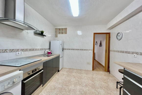 Herverkoop - Triplex - Torrevieja - Habaneras