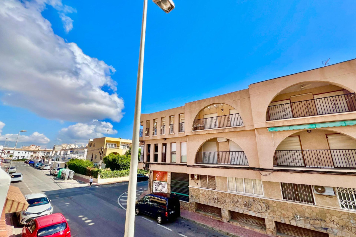 Herverkoop - Triplex - Torrevieja - Habaneras
