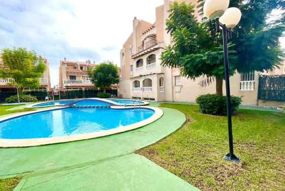 Herverkoop - Triplex - Torrevieja - Habaneras
