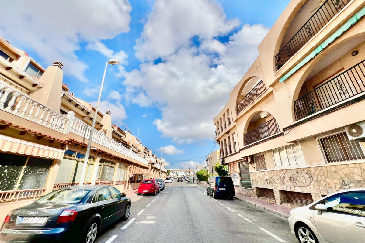 Herverkoop - Triplex - Torrevieja - Habaneras