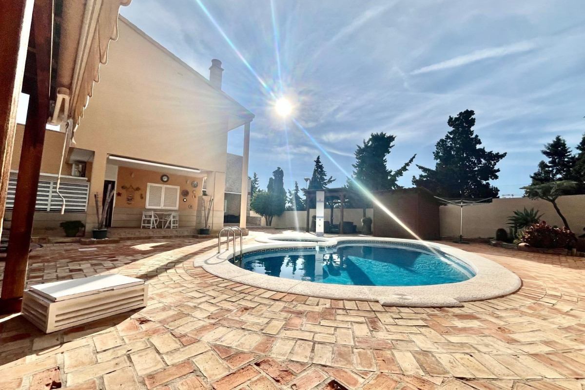 Revente - Villa - Torrevieja - Torre la mata