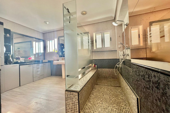 Revente - Villa - Torrevieja - Torre la mata