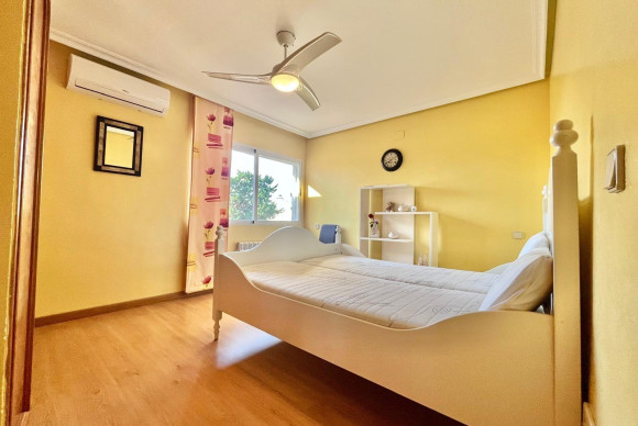 Revente - Villa - Torrevieja - Torre la mata