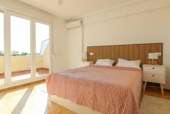 Herverkoop - Buhardilla - Orihuela Costa - Rocio del Mar