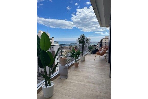 Herverkoop - Penthouse Dúplex - Alicante - Pau V