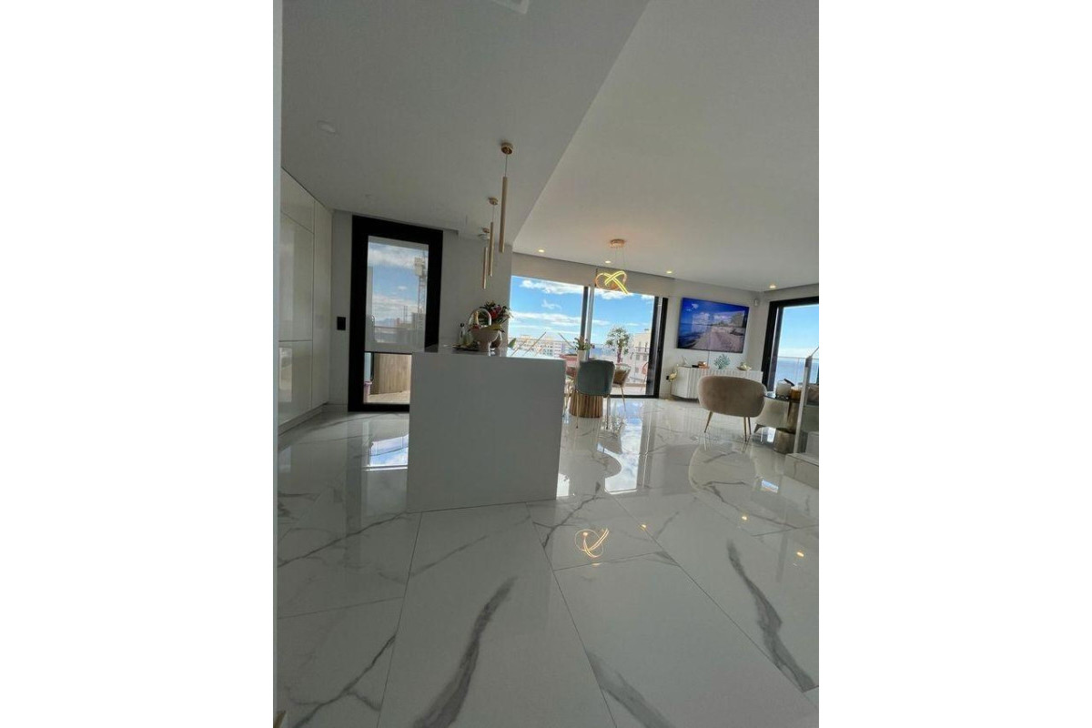 Herverkoop - Penthouse Dúplex - Alicante - Pau V