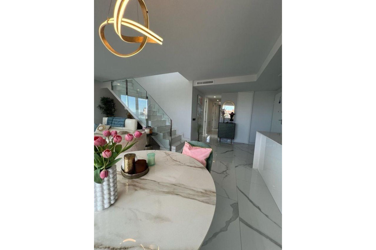 Herverkoop - Penthouse Dúplex - Alicante - Pau V