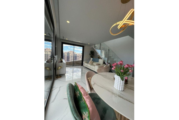 Herverkoop - Penthouse Dúplex - Alicante - Pau V