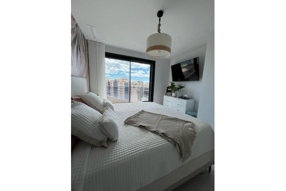 Herverkoop - Penthouse Dúplex - Alicante - Pau V