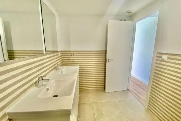 Herverkoop - Appartement  - Alicante - Pau V