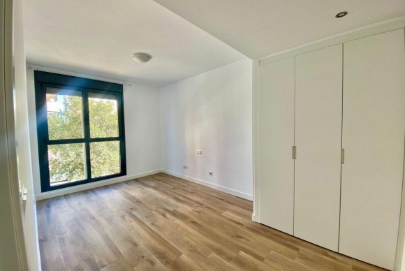 Herverkoop - Appartement  - Alicante - Pau V