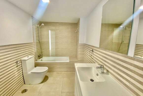 Herverkoop - Appartement  - Alicante - Pau V