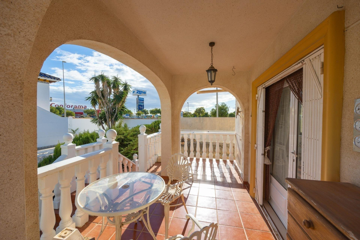 Herverkoop - Villa - Orihuela Costa - Playa Flamenca