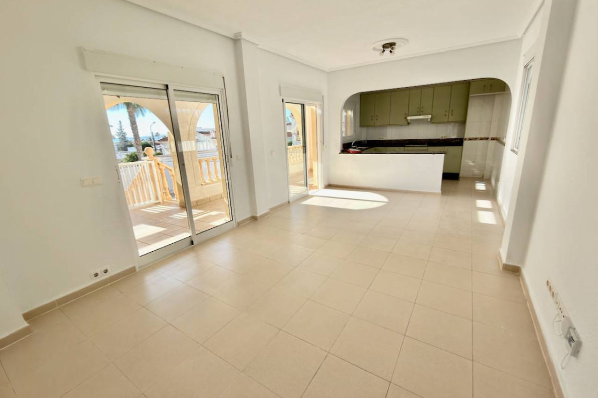 Resale - Villa - Ciudad Quesada