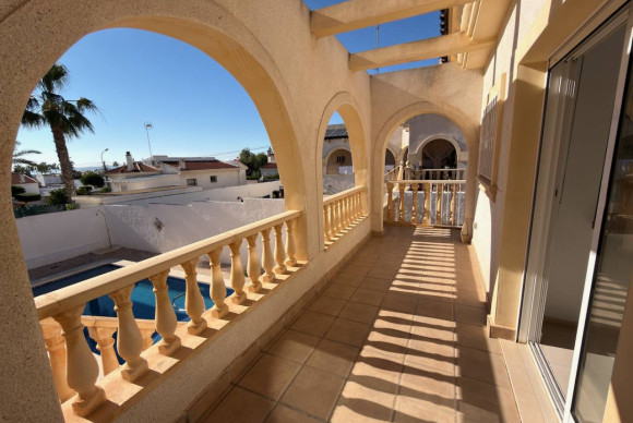 Resale - Villa - Ciudad Quesada