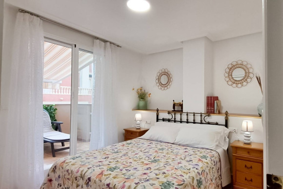 Resale - Apartment  - Torrevieja - La Mata