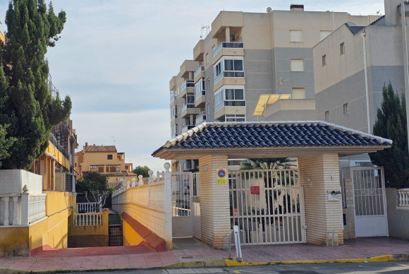 Reventa - Apartamento / piso - Torrevieja - Torreblanca