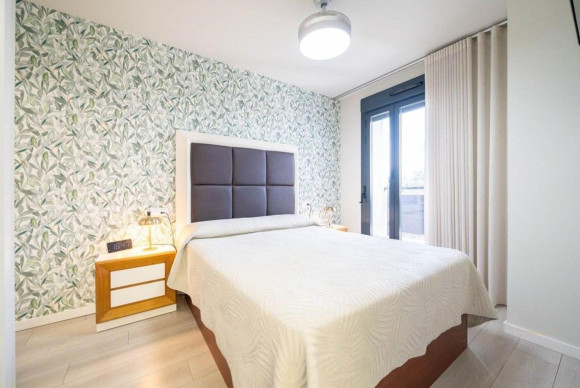 Herverkoop - Appartement  - Alicante - Alicante Golf