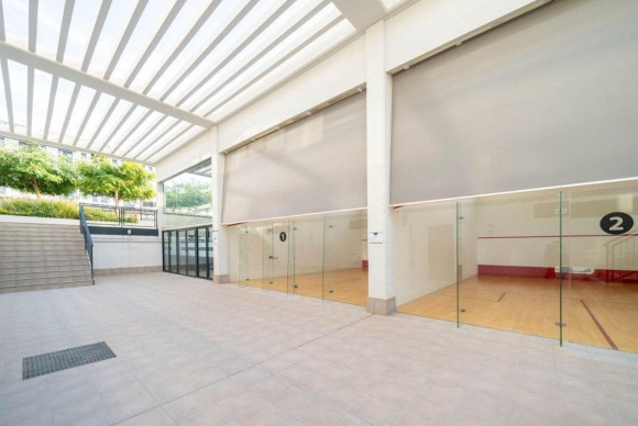 Herverkoop - Appartement  - Alicante - Alicante Golf