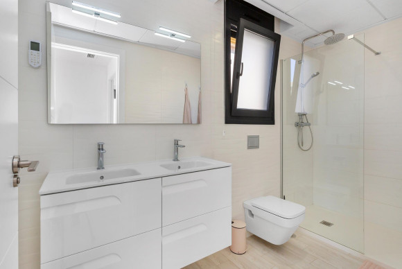 Resale - Villa - Torrevieja - Sector 25