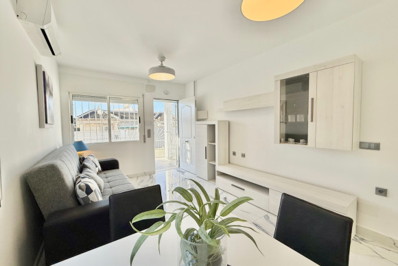 Herverkoop - Half Vrijstaande Woning - Torrevieja - El Chaparral