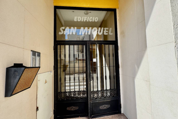 Resale - Apartment  - Formentera del Segura - Formentera de Segura