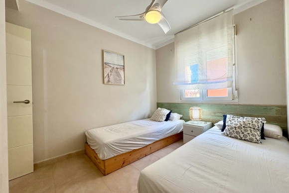 Resale - Apartment / flat - Denia - Les Marines - Las Marinas