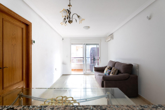 Resale - Apartment  - Torrevieja - Parque de las Naciones