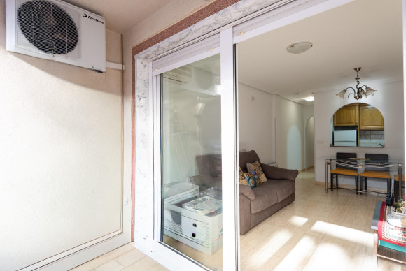 Resale - Apartment  - Torrevieja - Parque de las Naciones