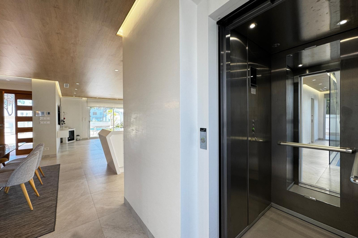 Herverkoop - LUXE VILLA - Orihuela Costa - Campoamor