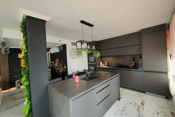 Resale - Apartment  - Benidorm - Playa de Levante