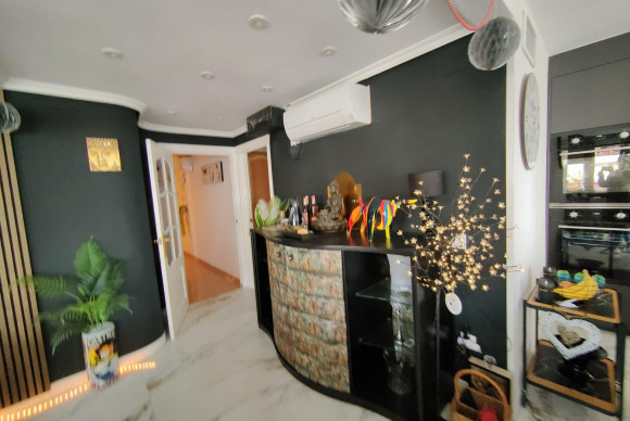 Resale - Apartment  - Benidorm - Playa de Levante